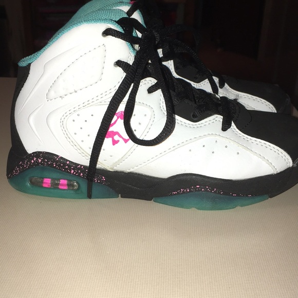 Youth basketball sneakers - Picture 3 of 6